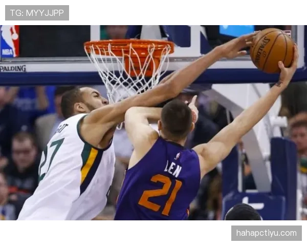 戈贝尔背身单打命中率提升 拉开内线防守差距