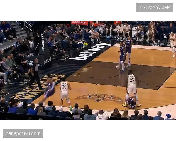 纳什挡拆为库里制造空位提升投篮效率